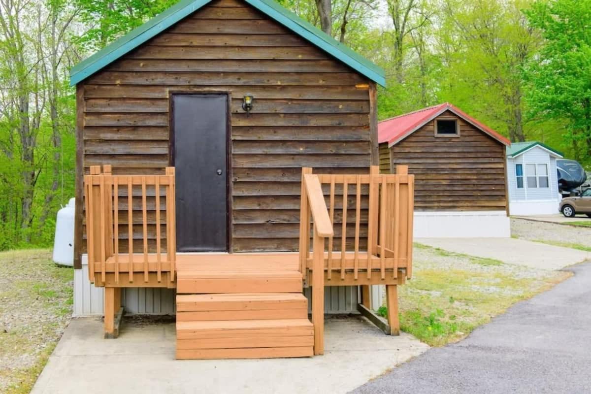 Charming Log Cabin In בלומינגטון מראה חיצוני תמונה
