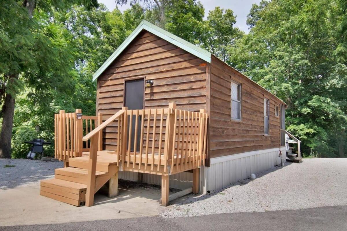 Charming Log Cabin In בלומינגטון מראה חיצוני תמונה